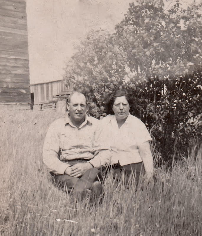 Robert Cecil Caldwell and wife Gertrude Glena Ferguson, 1948, Caldwell farm, Moose Hill, Ontario (outside Thunderbay)